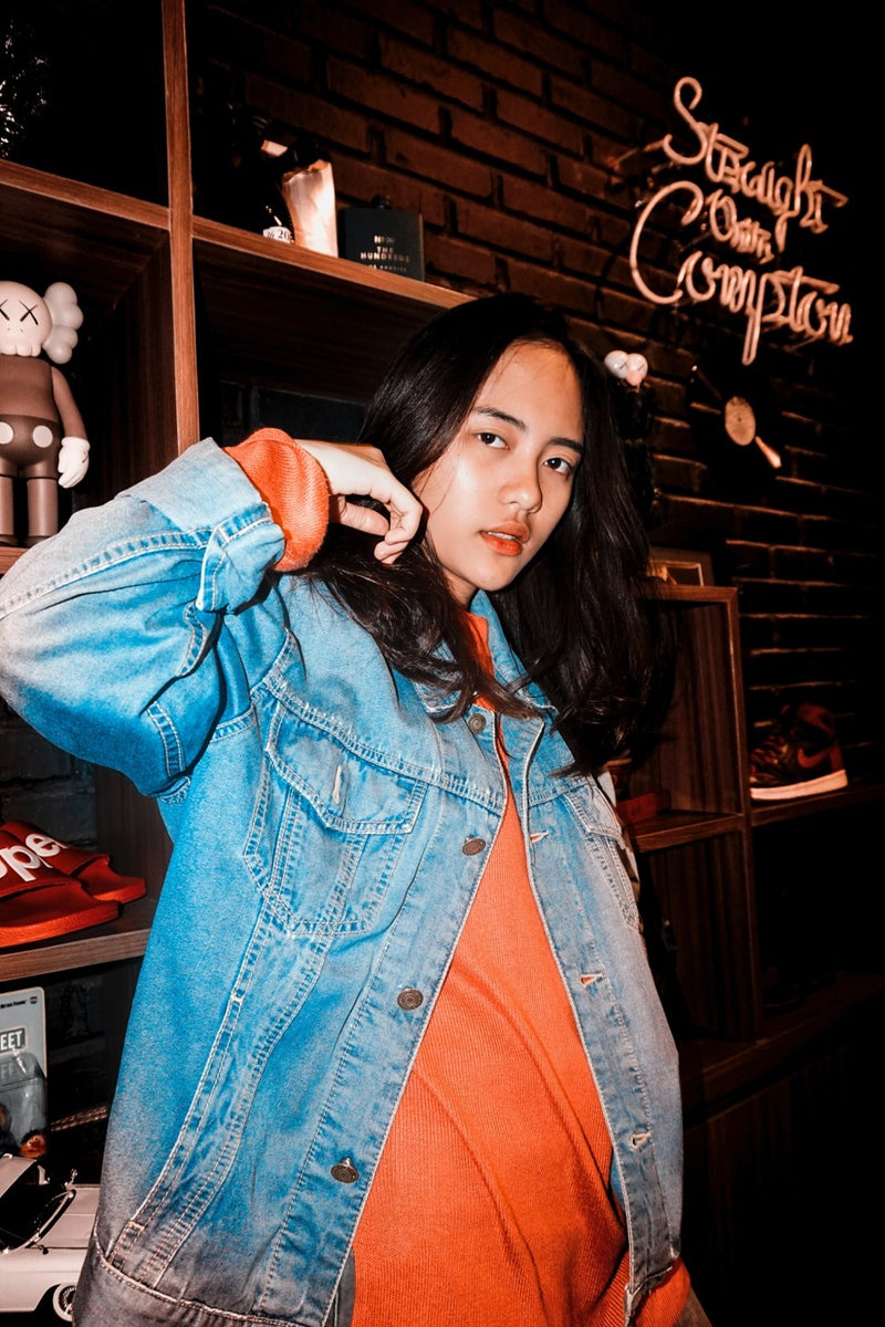 Your Guide to Styling Vintage Jackets