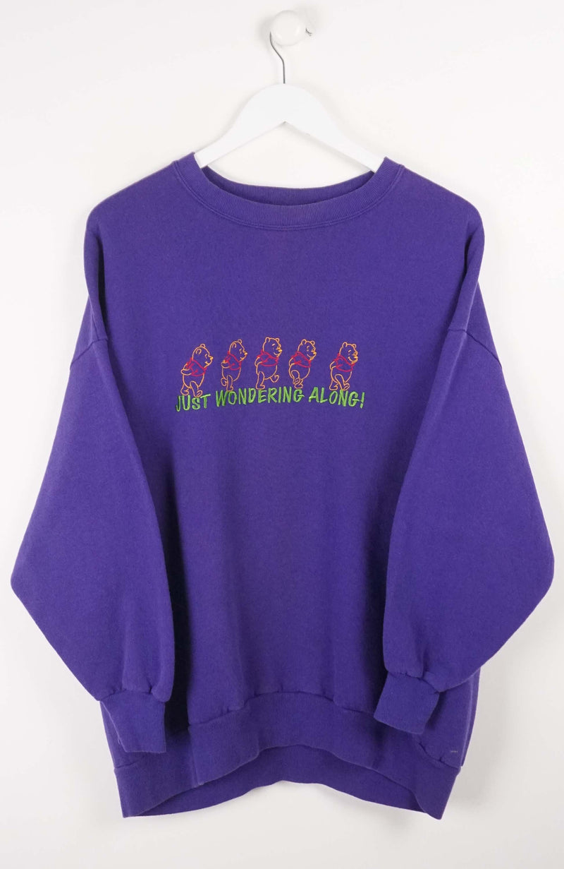 VINTAGE WINNE THE POOH SWEATER (L)