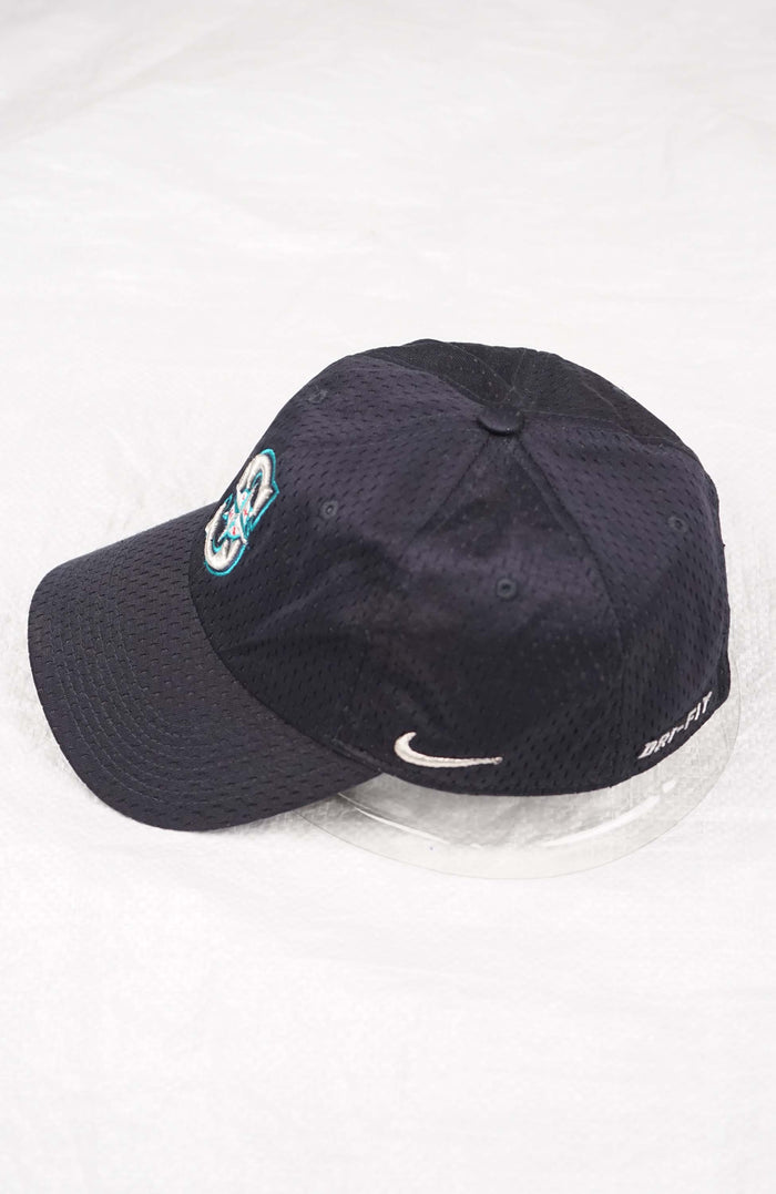 VINTAGE NIKE HAT
