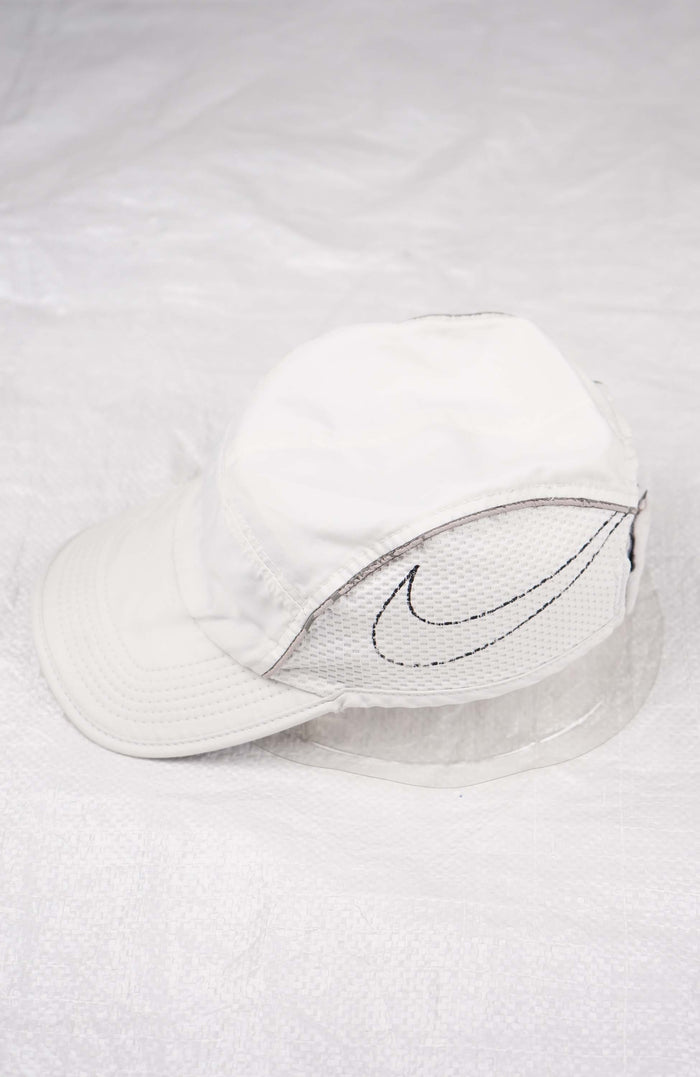 VINTAGE NIKE HATS