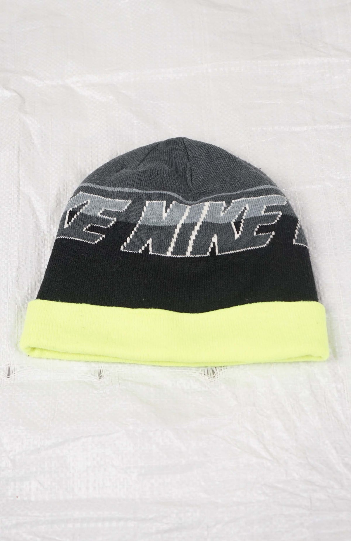 VINTAGE NIKE BEANIE