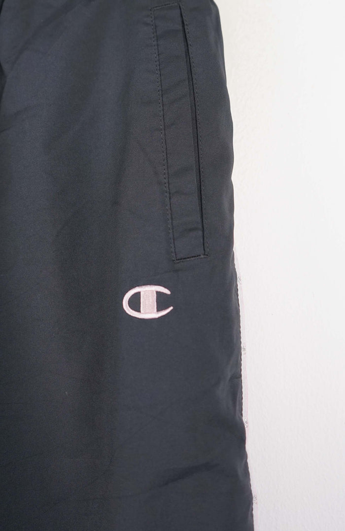 VINTAGE CHAMPION TRACK PANT SHORTS (S)