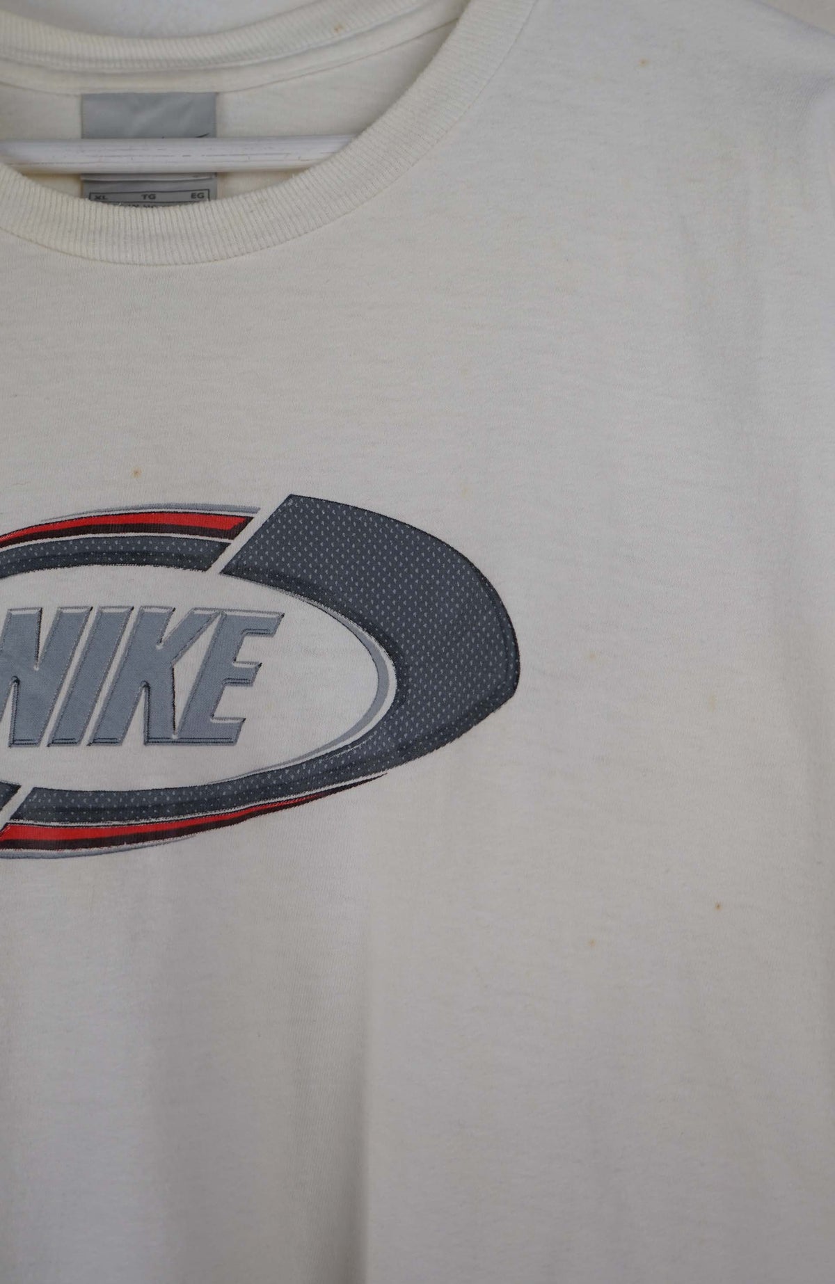 VINTAGE NIKE T-SHIRT (XL)