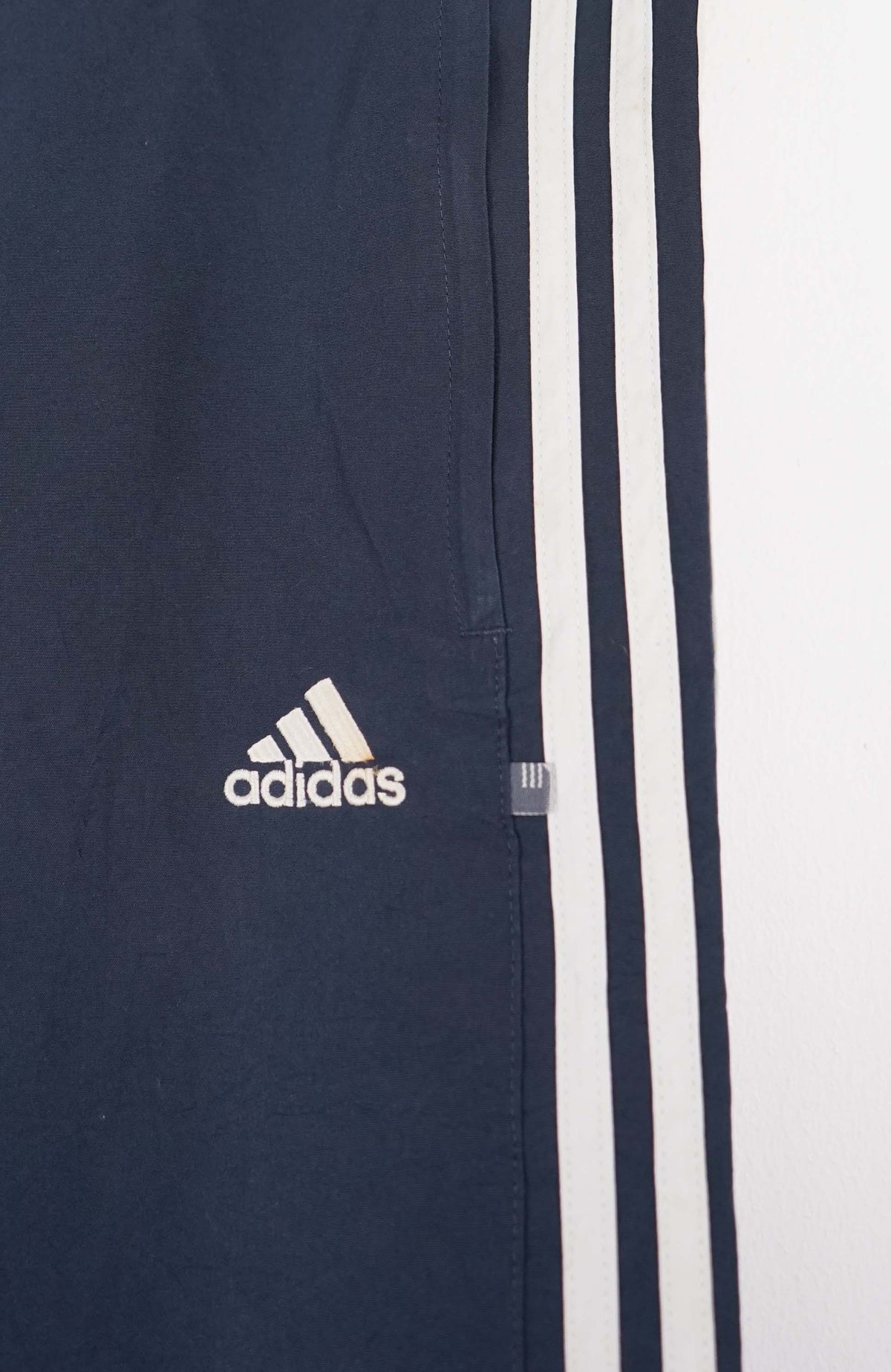 VINTAGE ADIDAS TRACK PANT SHORTS (M)