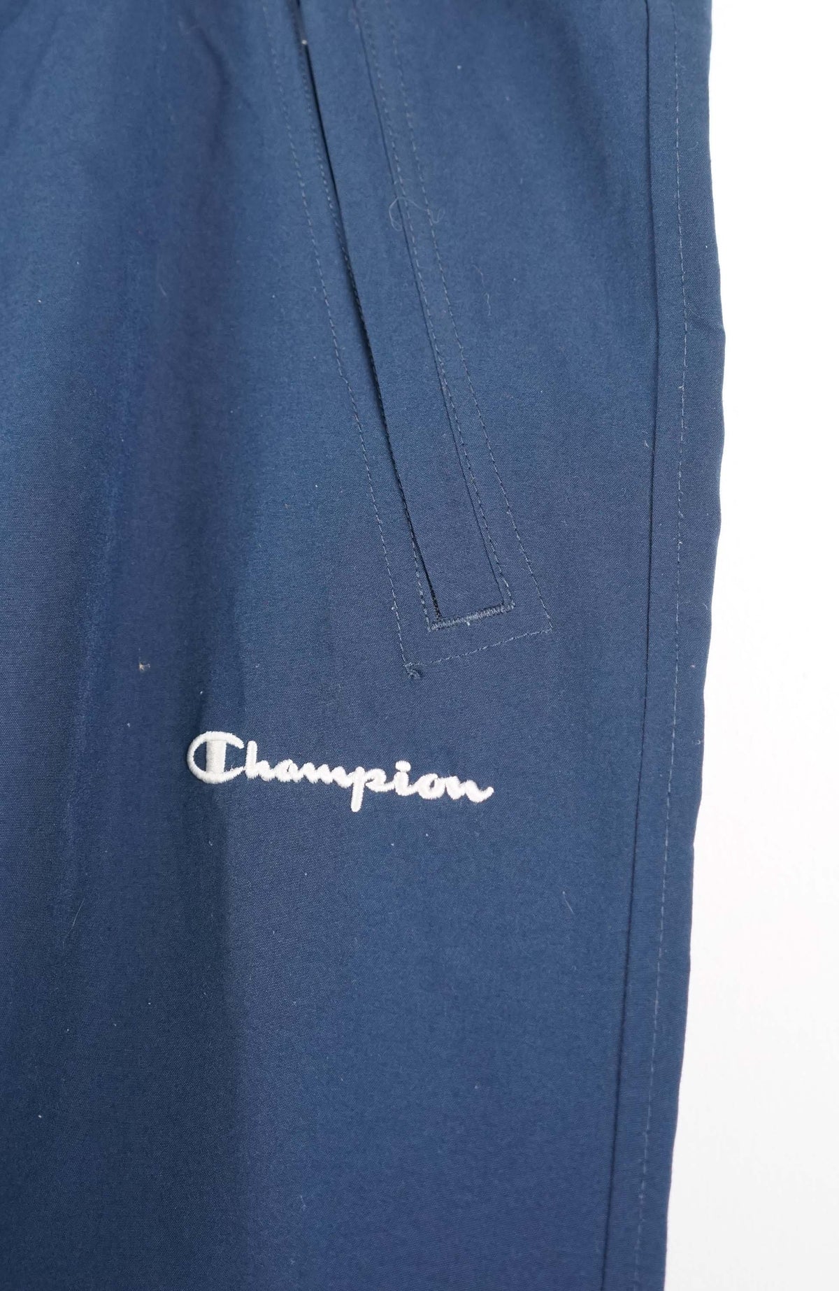 VINTAGE CHAMPION TRACK PANT SHORTS (L)