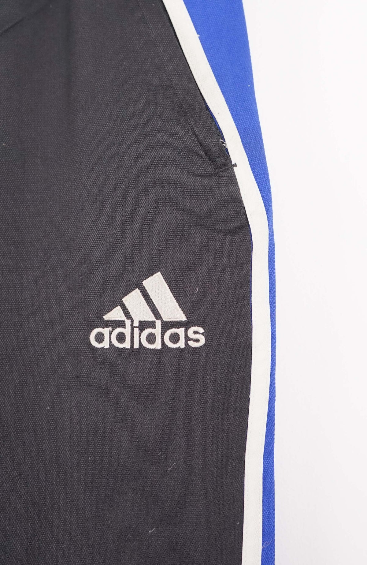 VINTAGE ADIDAS TRACK PANT SHORTS (L)