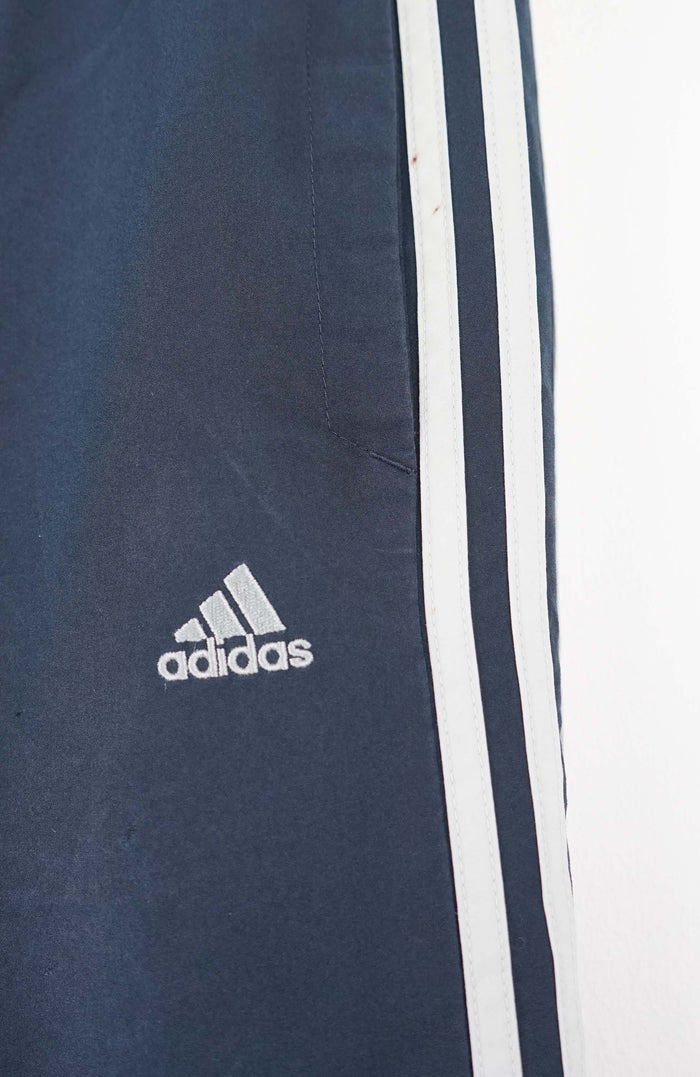 VINTAGE ADIDAS TRACK PANT SHORTS (M)