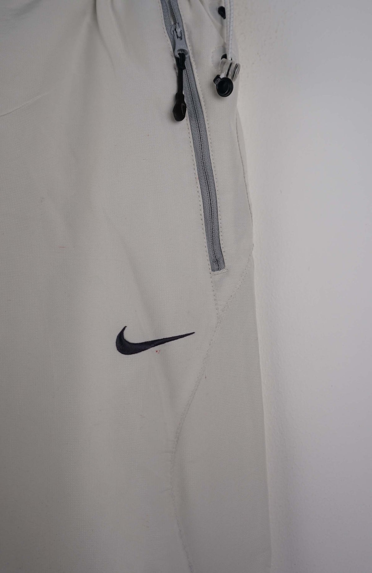 VINTAGE NIKE TRACK PANTS (L)