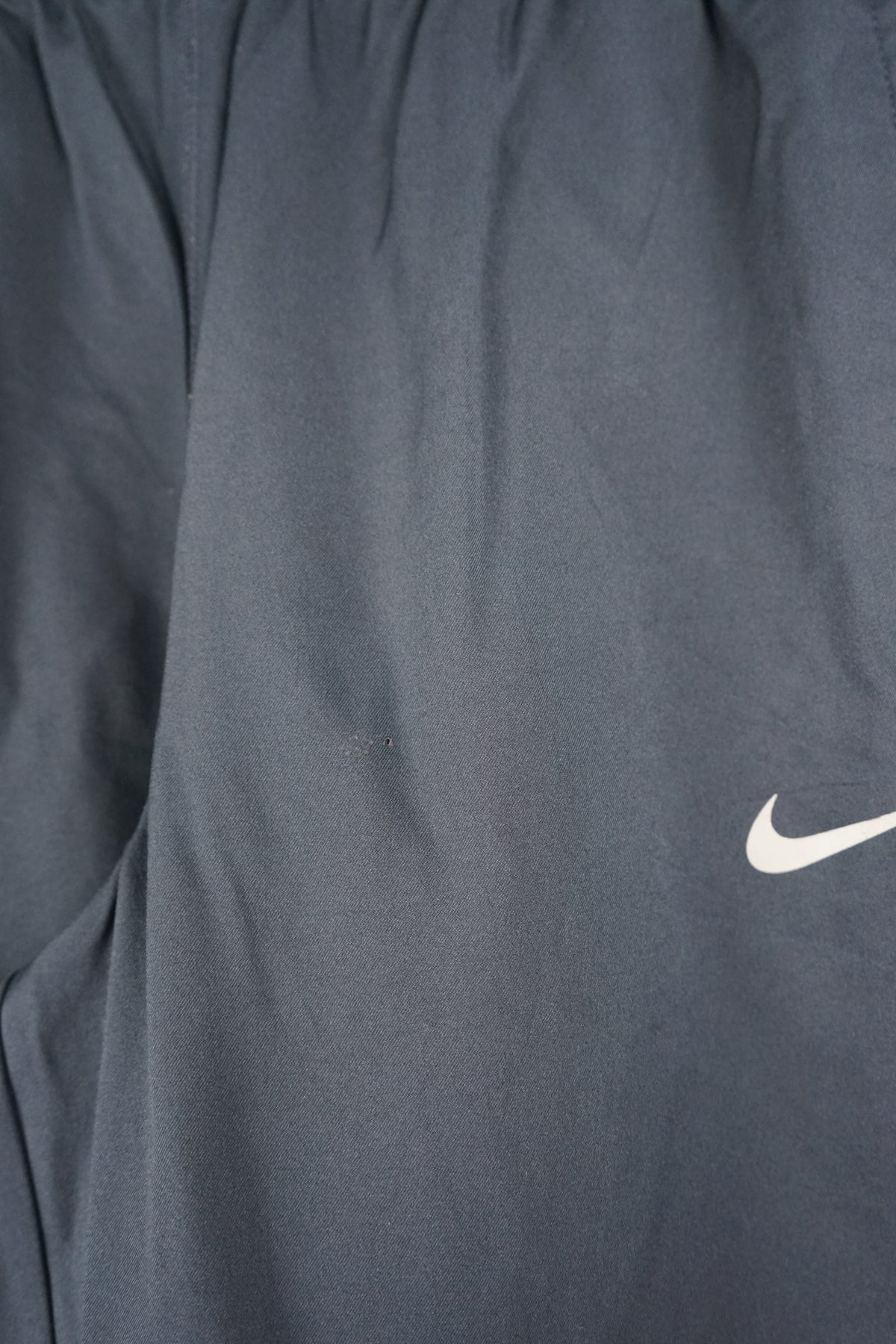 VINTAGE NIKE TRACK PANTS (S)