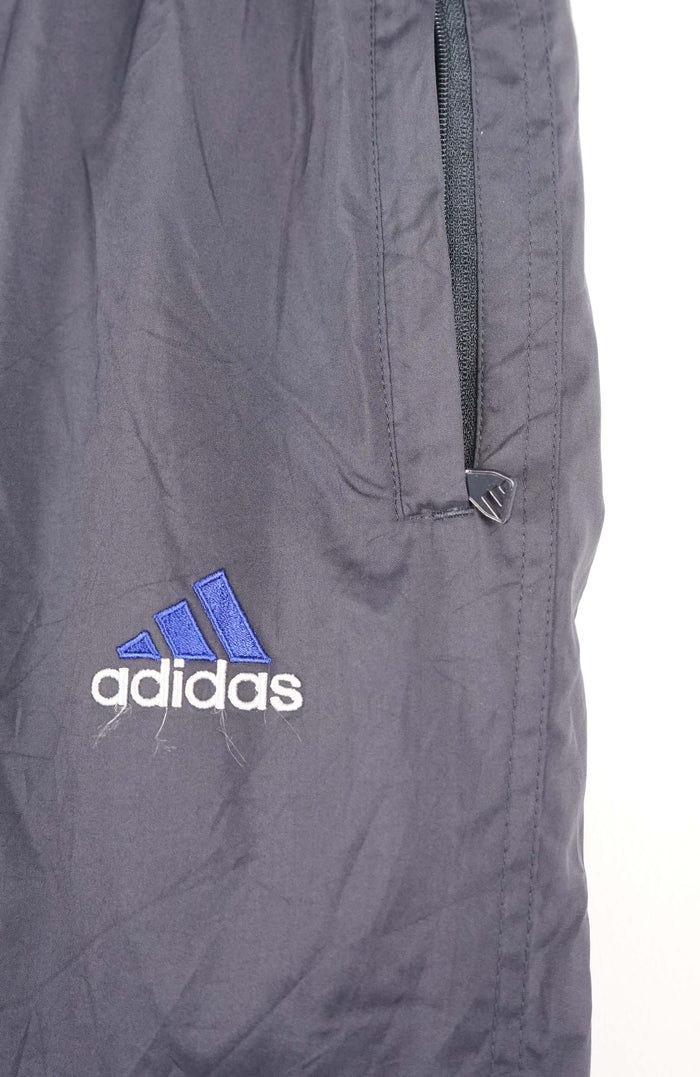 VINTAGE ADIDAS TRACK PANT SHORTS (M)