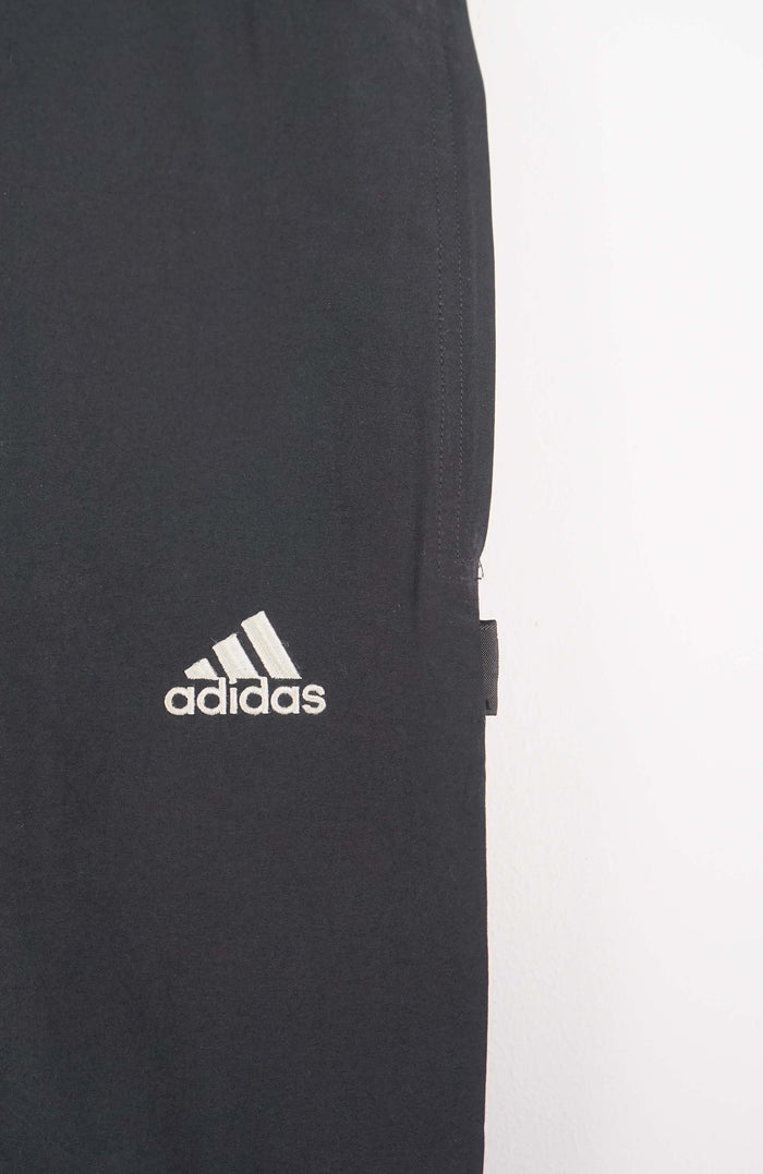 VINTAGE ADIDAS TRACK PANT SHORTS (L)