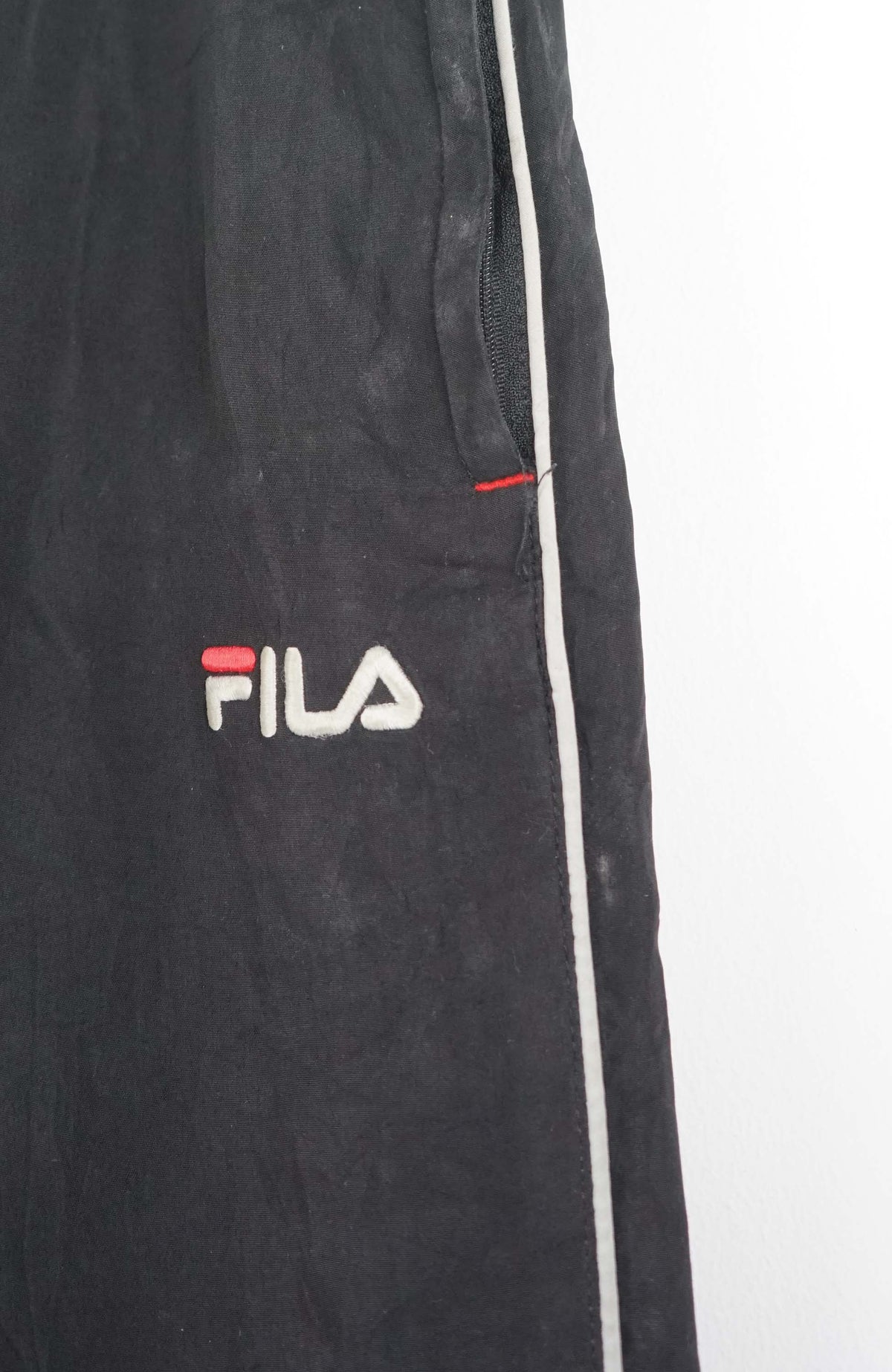 VINTAGE FILA TRACK PANTS (L)
