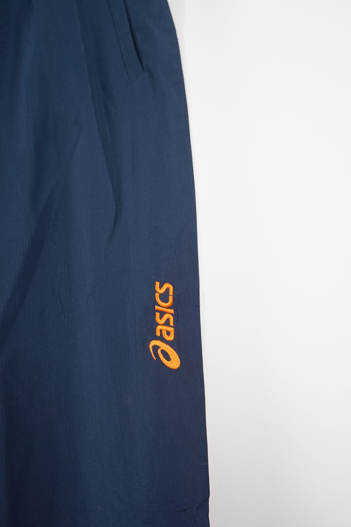 VINTAGE ASICS TRACK PANTS (M)