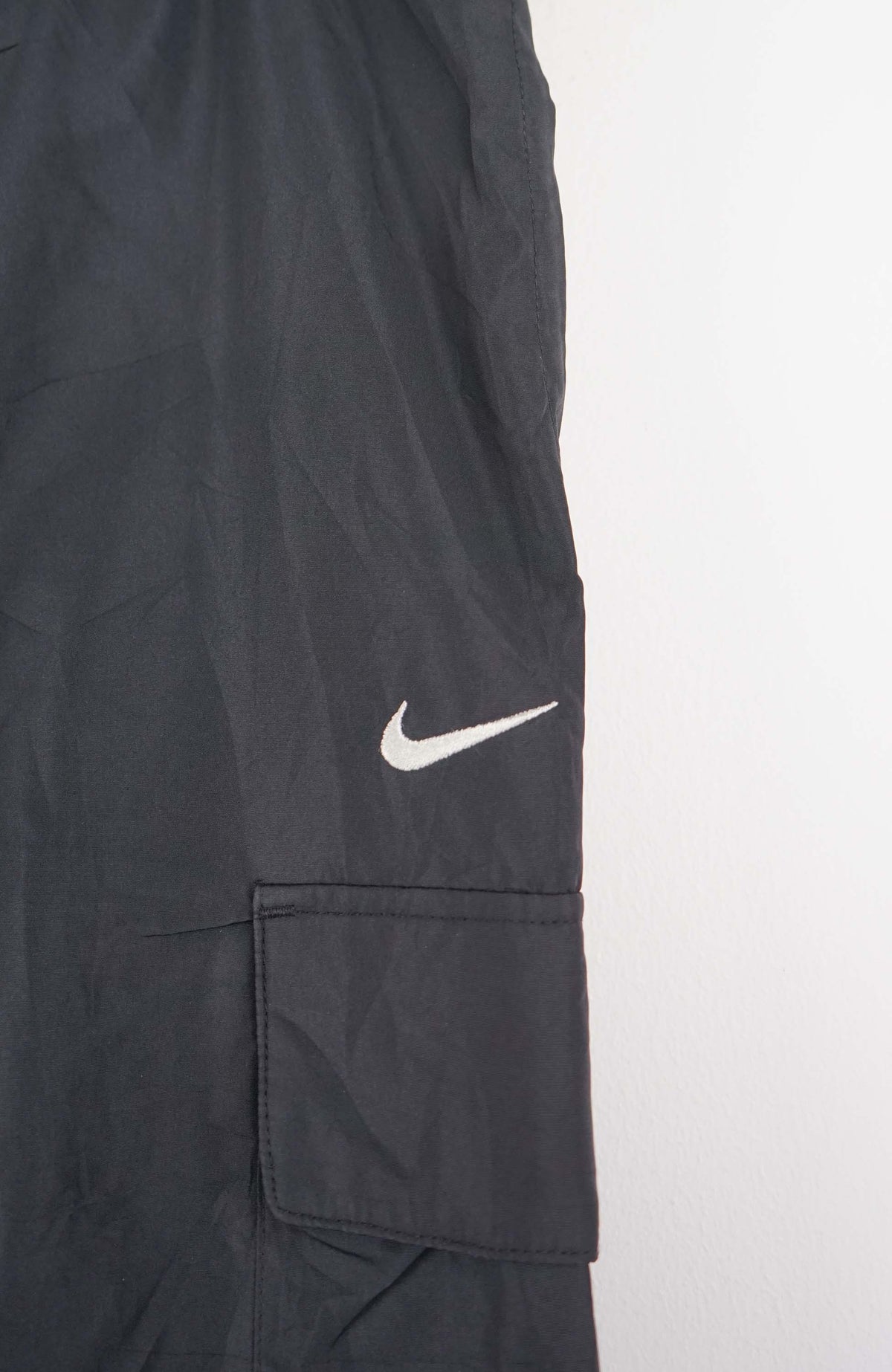 VINTAGE NIKE TRACK PANTS (L)