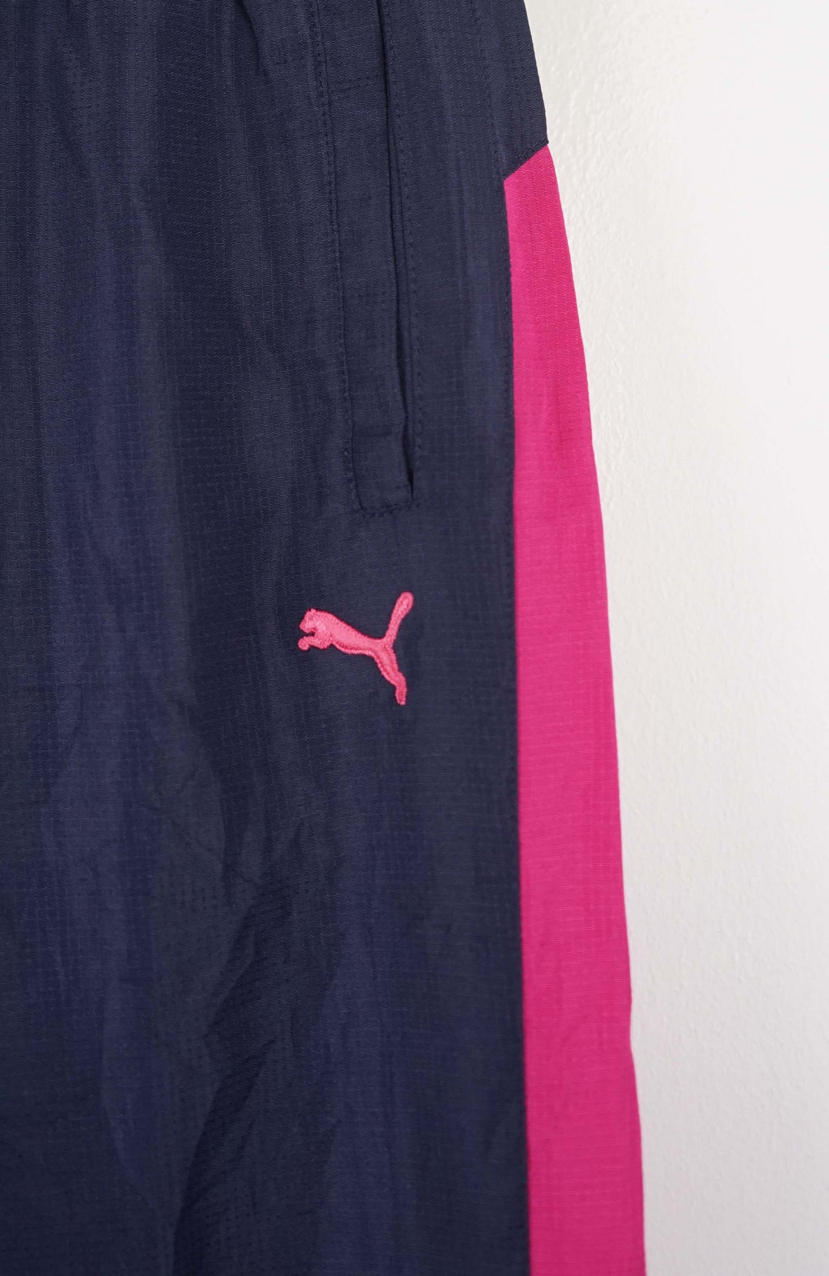 VINTAGE PUMA TRACK PANTS (XS)