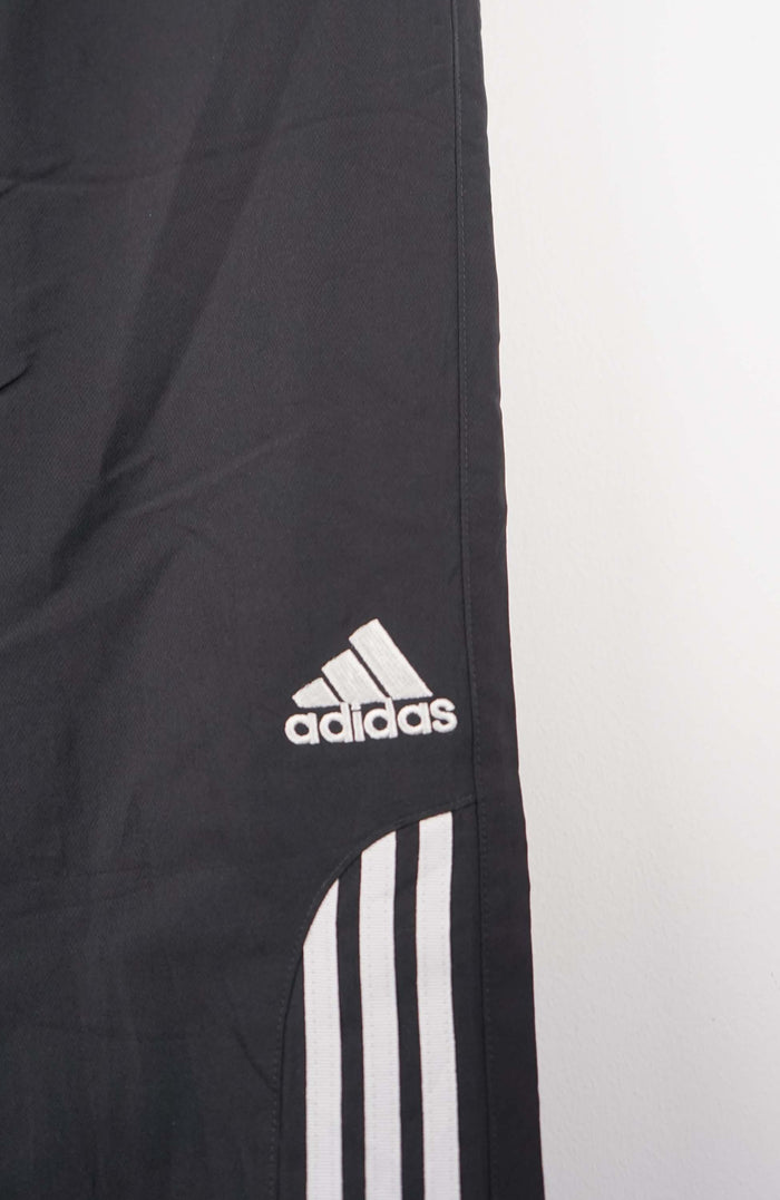 VINTAGE ADIDAS TRACK PANTS (M)