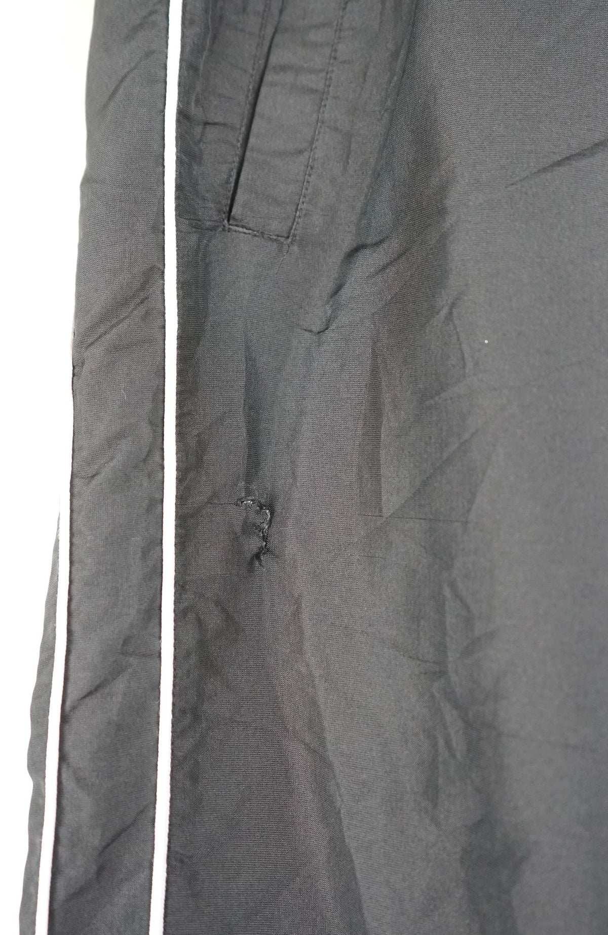 VINTAGE NIKE TRACK PANTS (M)
