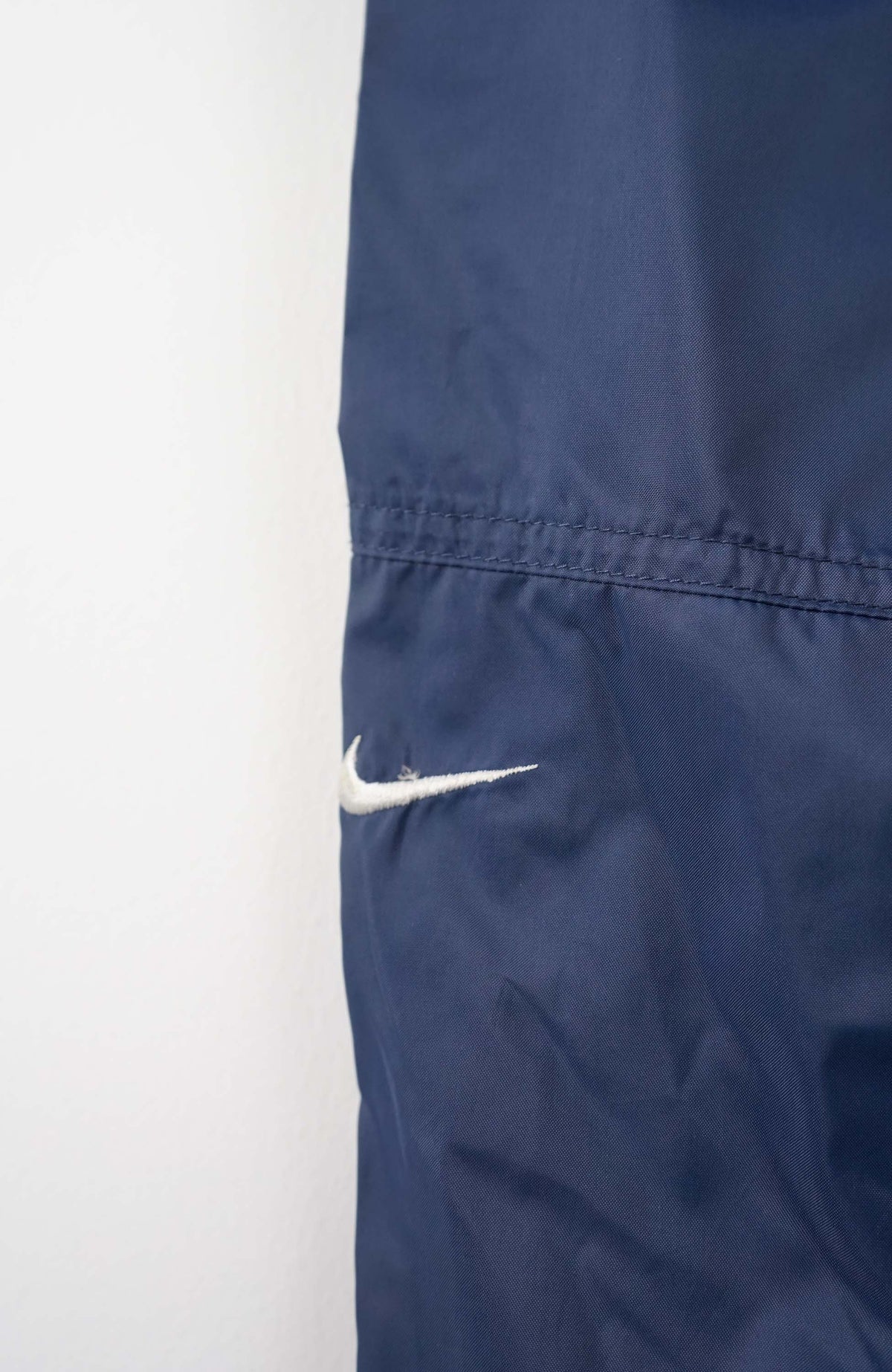 VINTAGE NIKE TRACK PANTS (S)