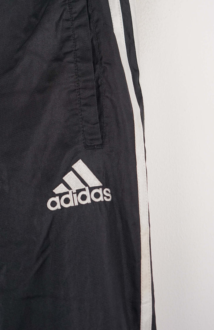VINTAGE ADIDAS TRACK PANTS (L)