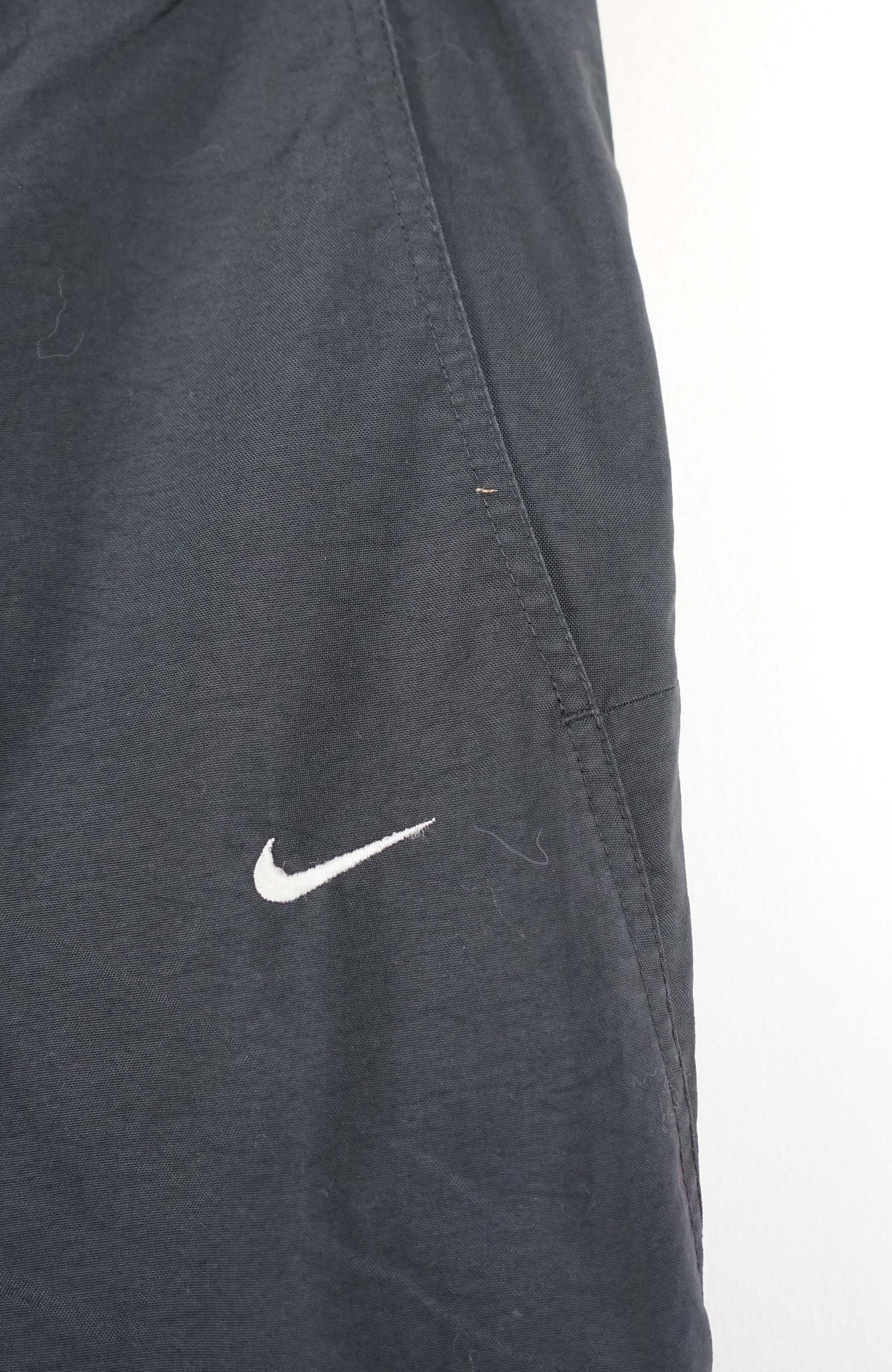 VINTAGE NIKE TRACK PANTS (M)