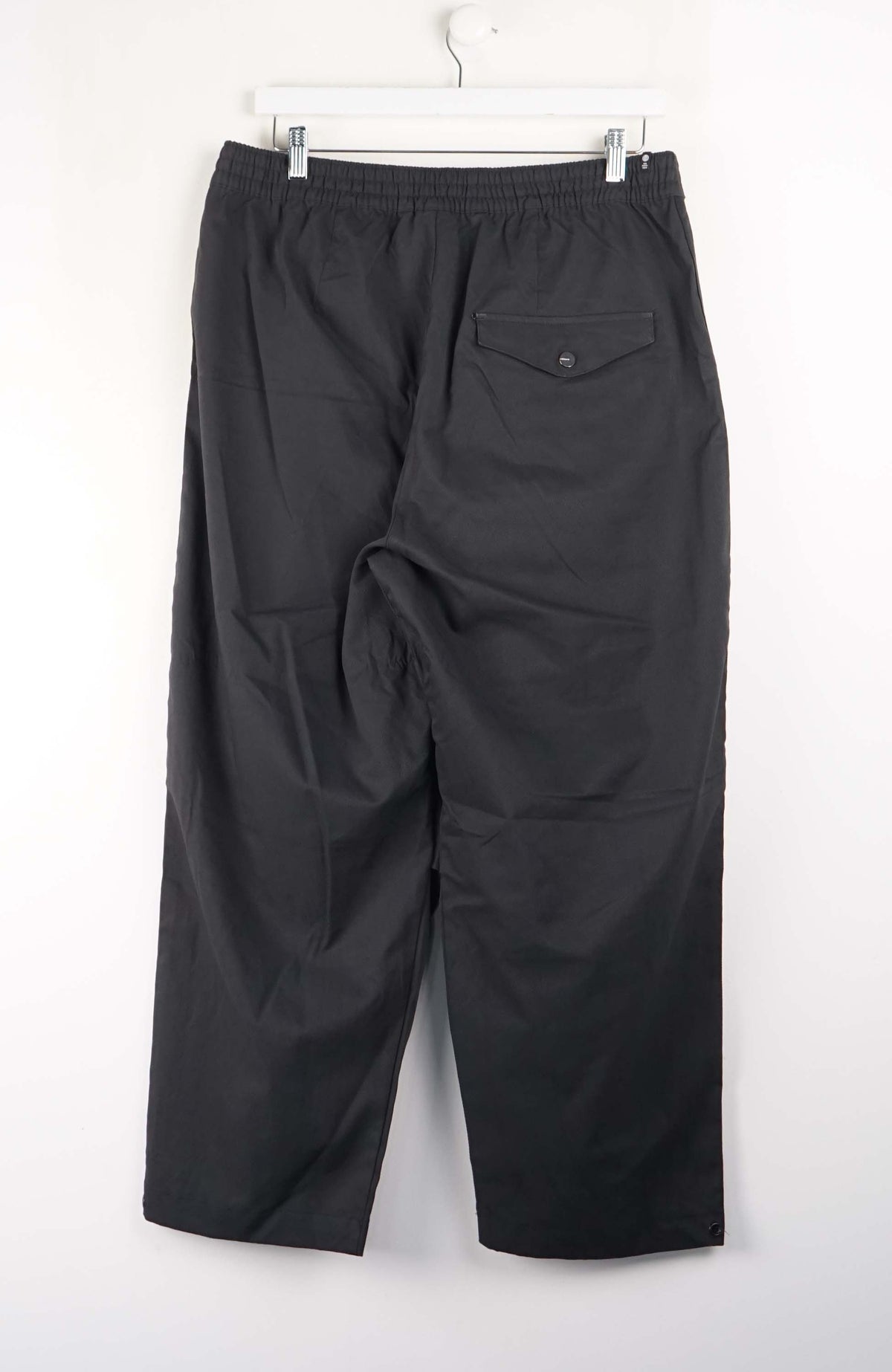 VINTAGE ADIDAS 3/4 TRACK PANTS (L)