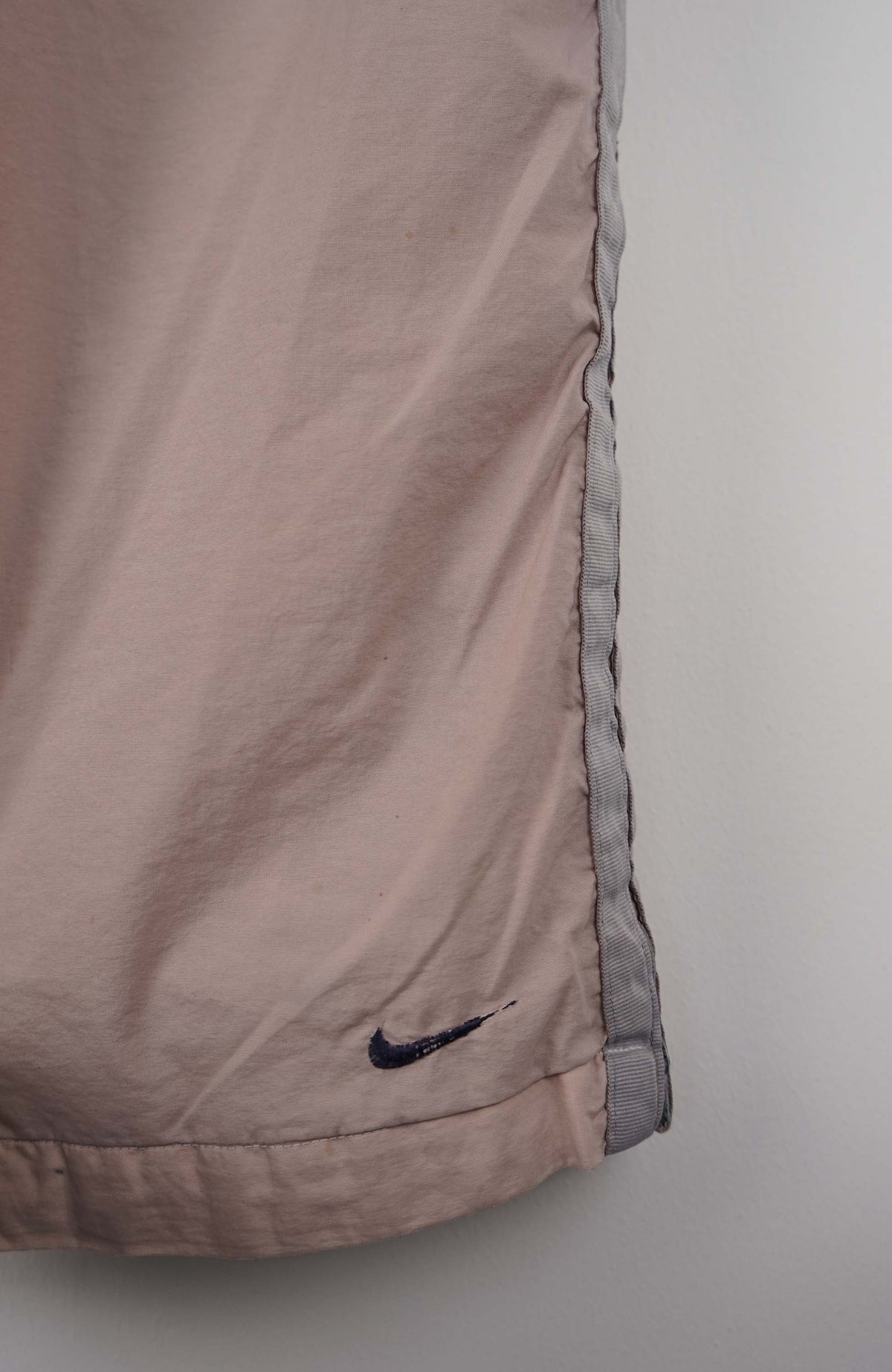 VINTAGE NIKE TRACK PANTS (XXS)
