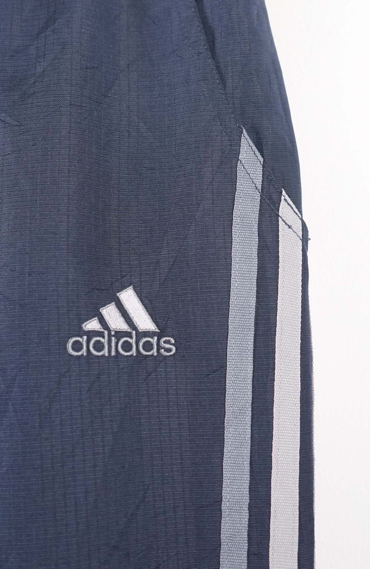 VINTAGE ADIDAS 3/4 TRACK PANTS (L)