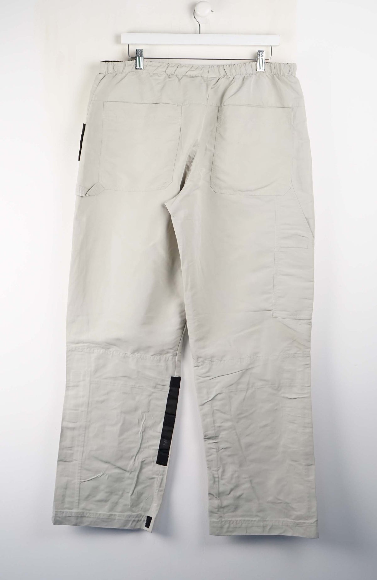 VINTAGE NIKE TRACK PANTS (XL)