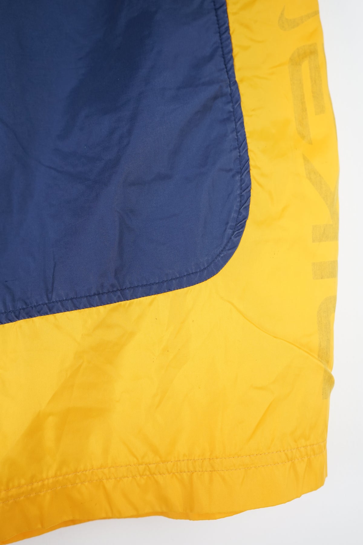 VINTAGE NIKE  SHORTS W32