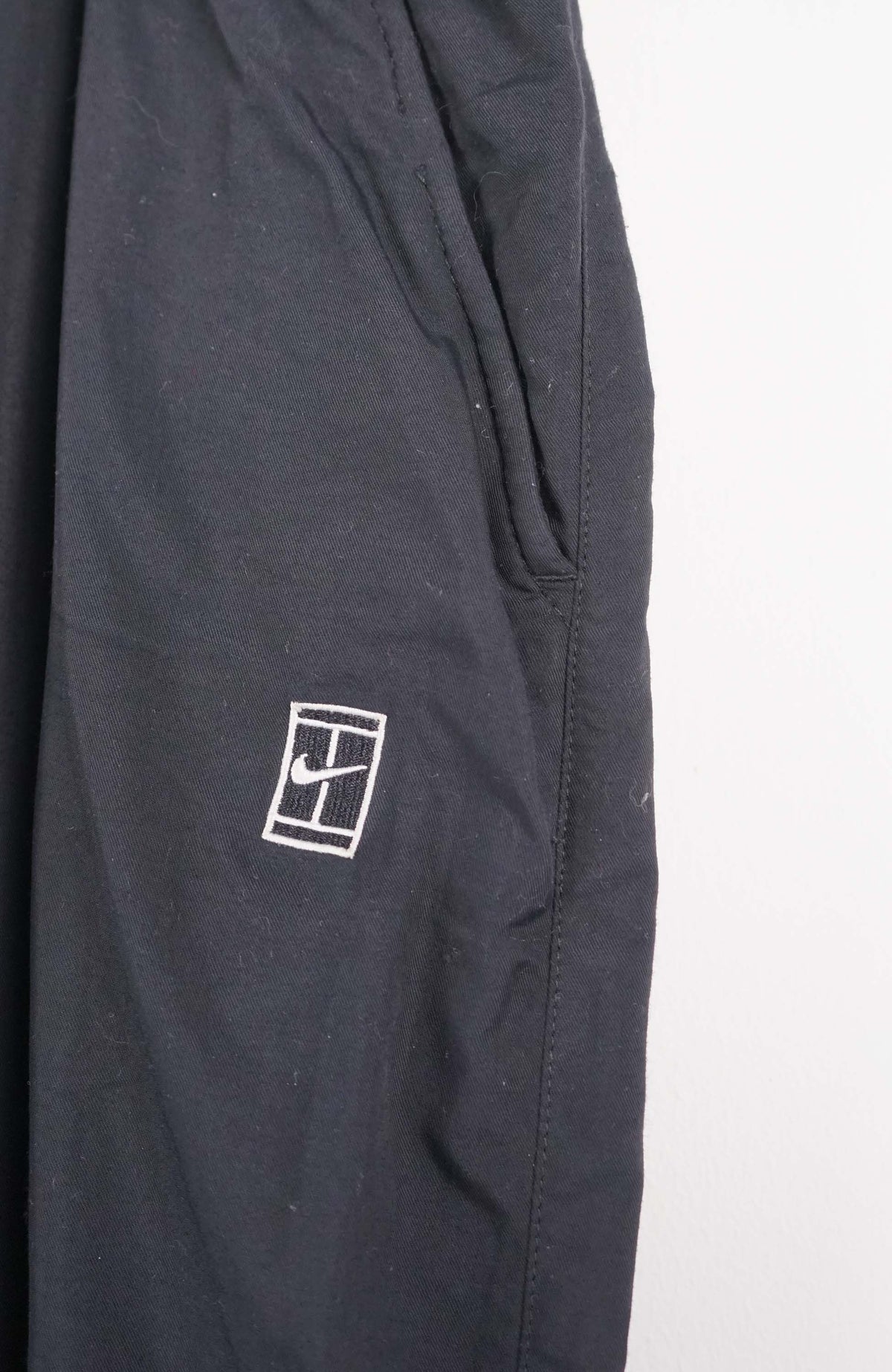 VINTAGE NIKE TRACK PANTS (XL)