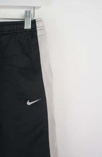 VINTAGE NIKE  SHORTS W28