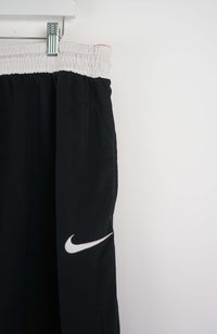 VINTAGE NIKE SHORTS W36