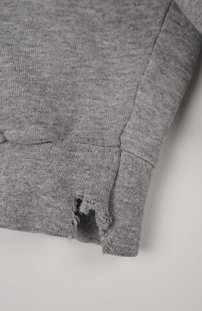 VINTAGE UNIVERSITY OF CONNECTICUT EST.1881 HUSKIES SWEATER (S)