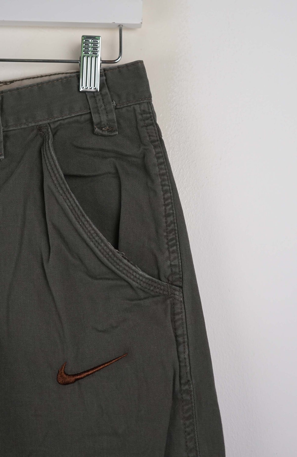 VINTAGE REWORK CARGO SHORTS W28