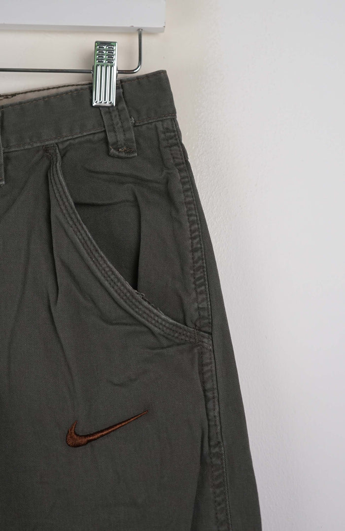 VINTAGE REWORK CARGO SHORTS W28