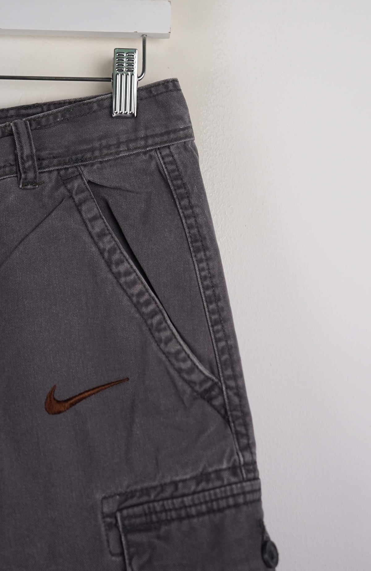 VINTAGE REWORK CARGO SHORTS W30