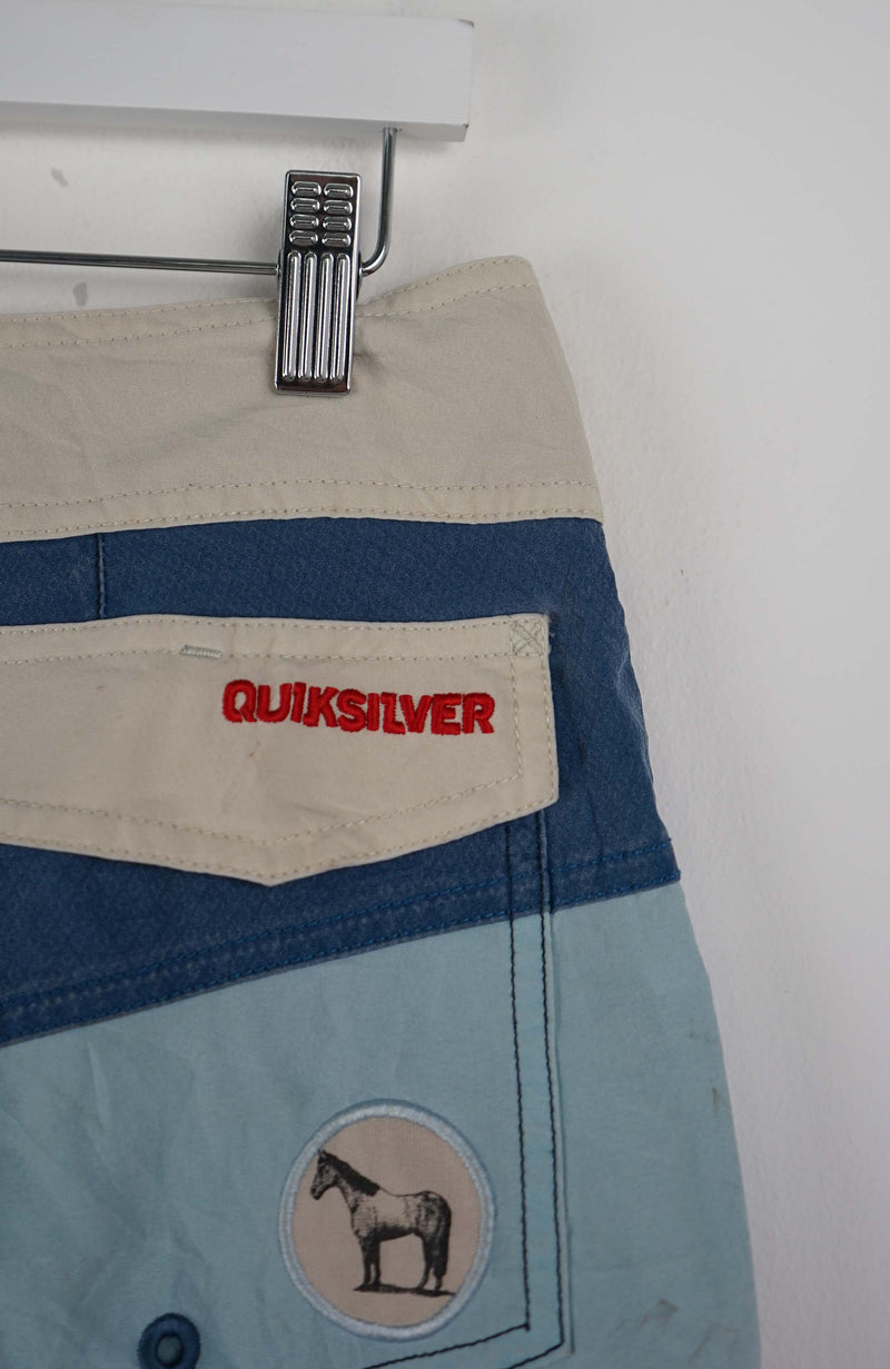 VINTAGE QUIKSILVER BOARD SHORTS W33