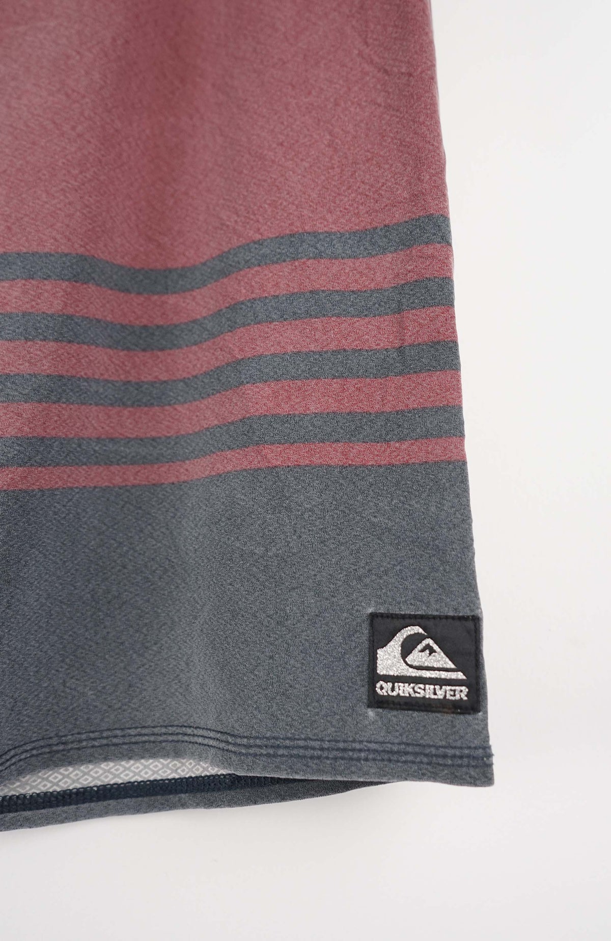 VINTAGE QUIKSILVER BOARD SHORTS W36