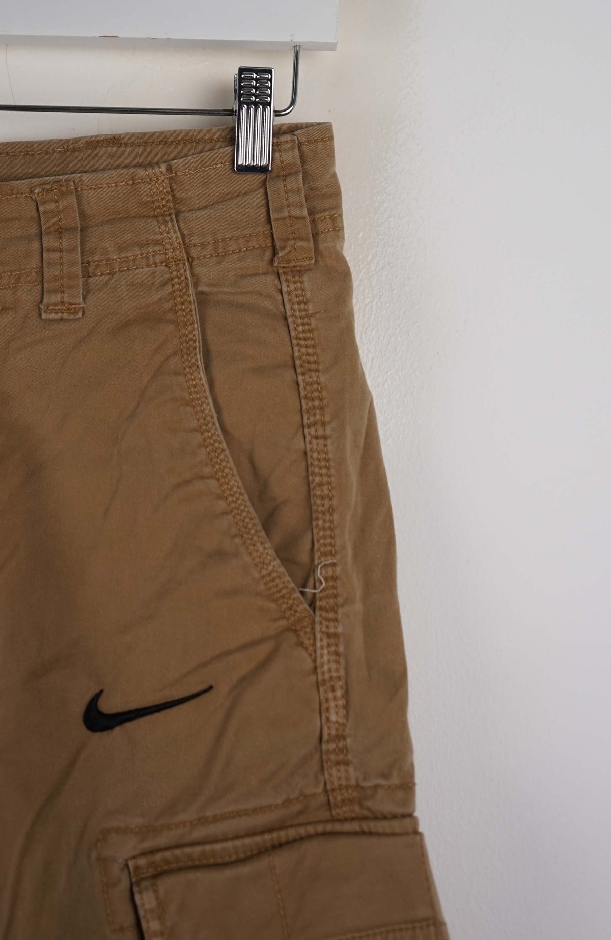 VINTAGE REWORK CARGO SHORTS W28