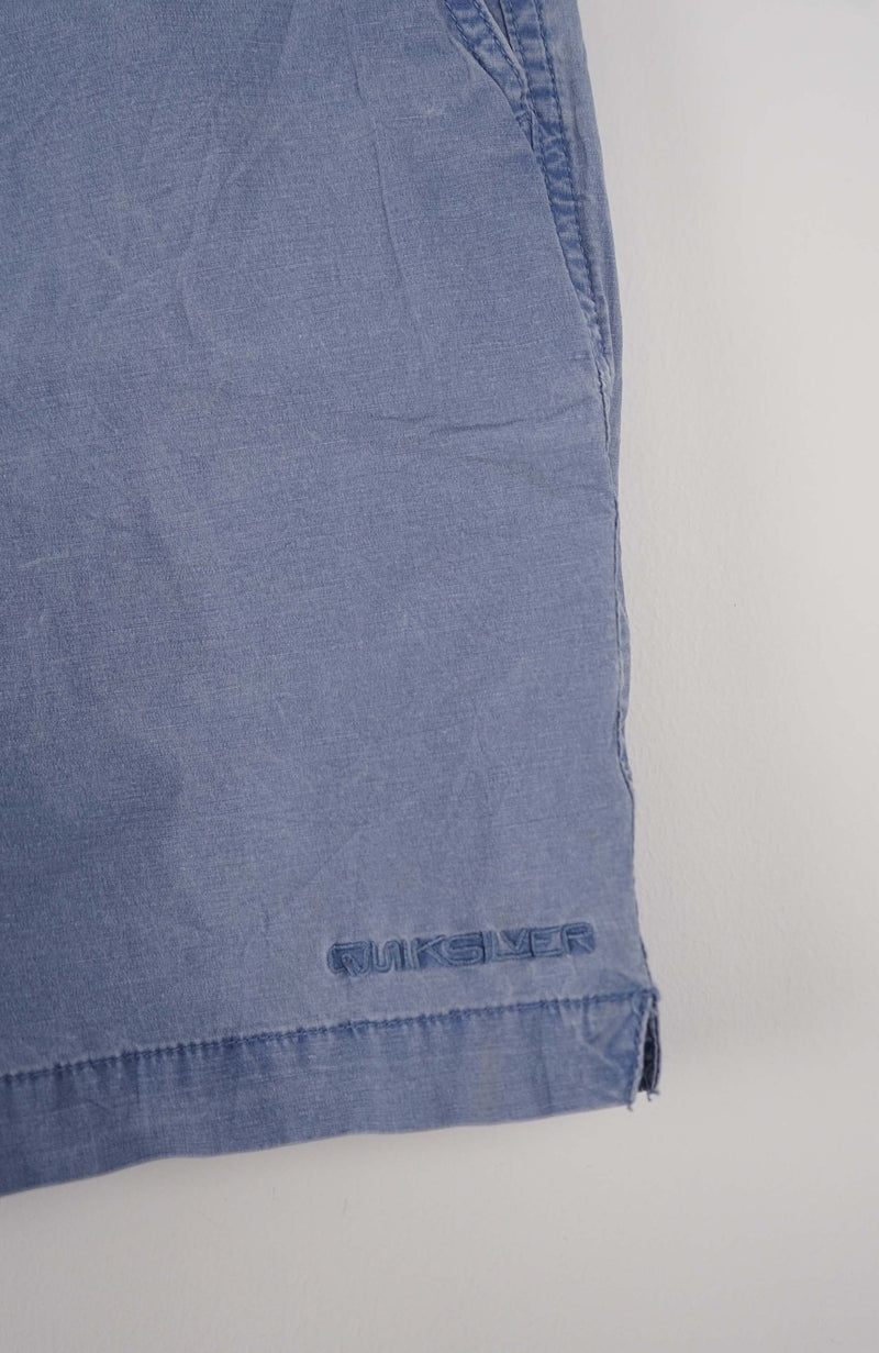 VINTAGE QUIKSILVER SHORTS W29