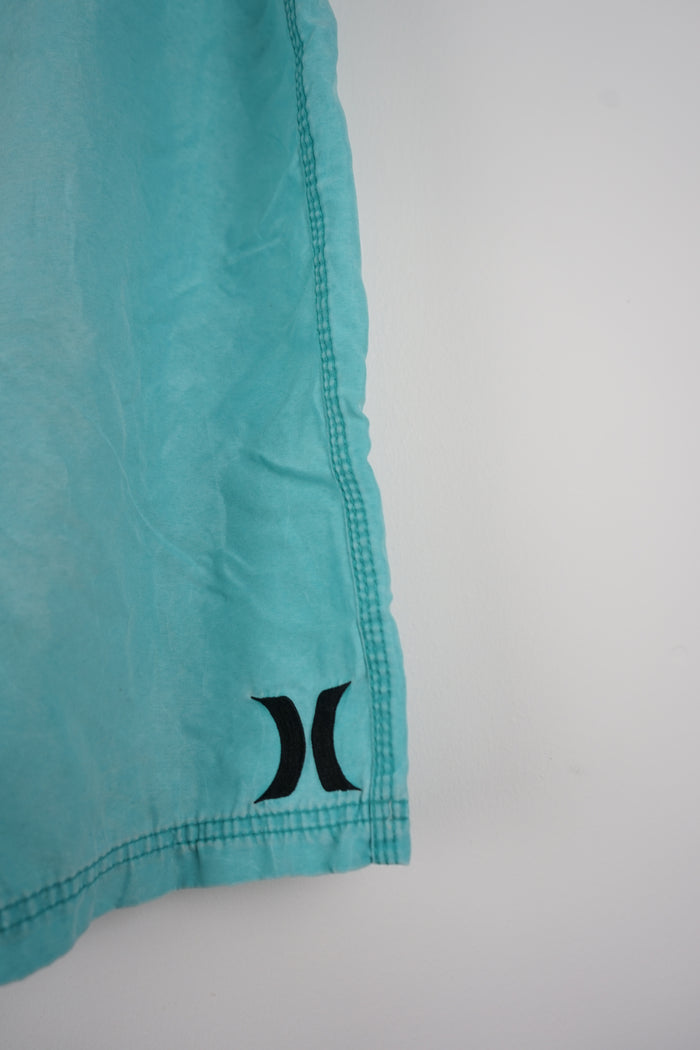 VINTAGE HURLEY BOARD SHORTS W34