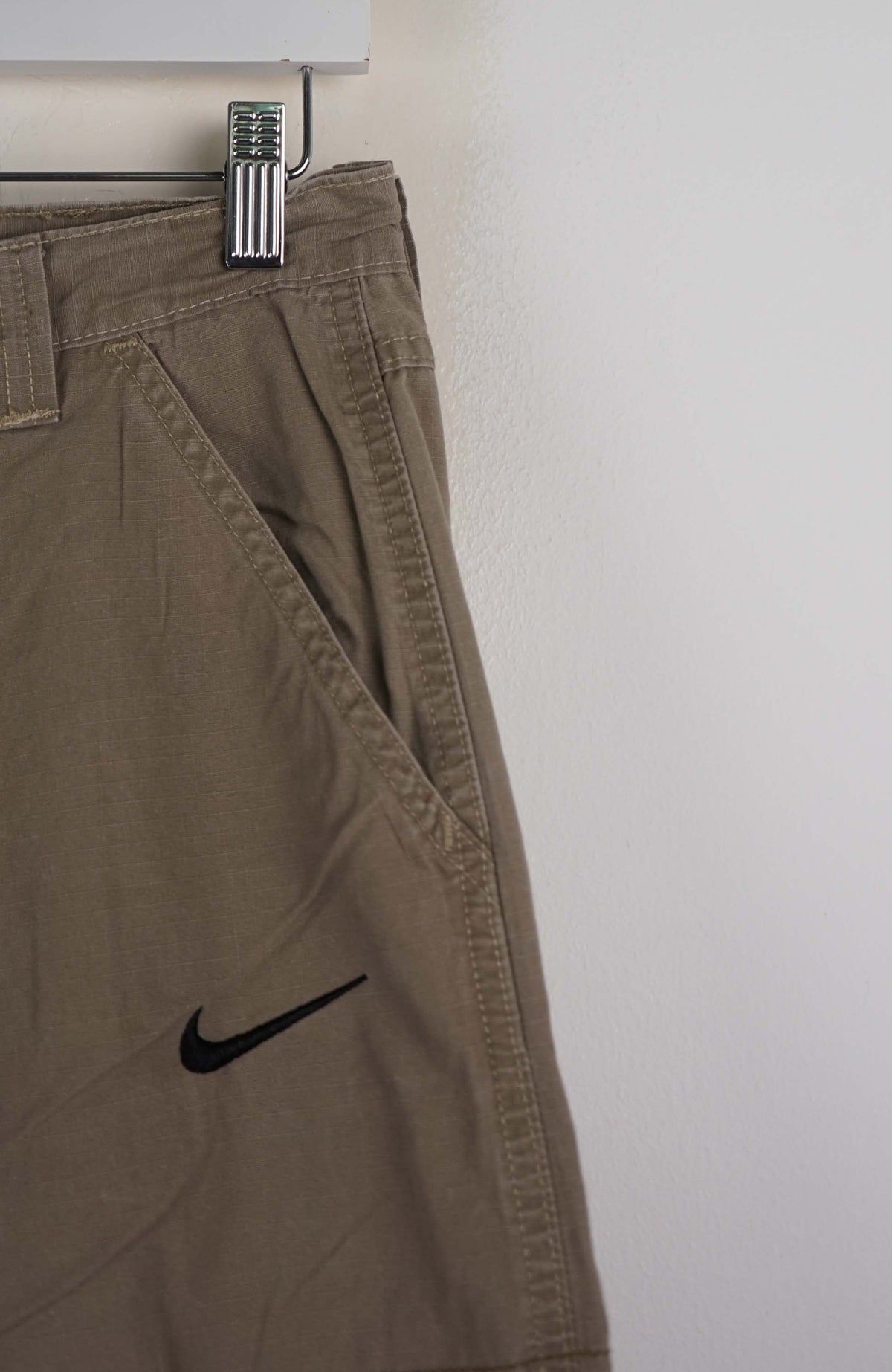 VINTAGE REWORK CARGO SHORTS W30