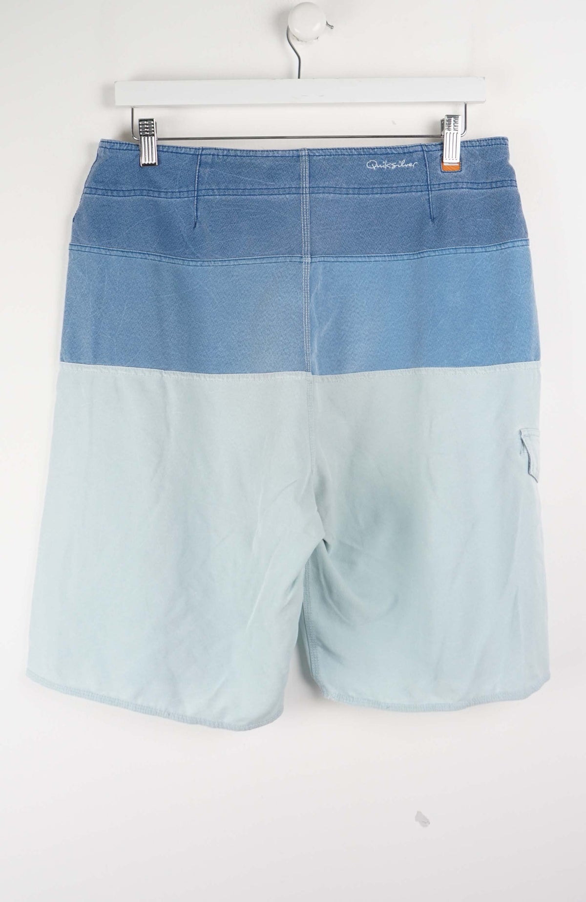 VINTAGE QUIKSILVER BOARD SHORTS W33