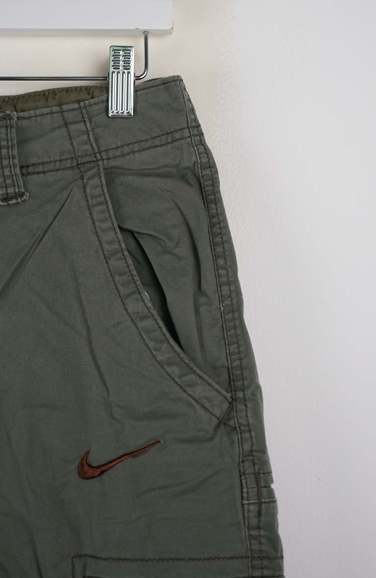 VINTAGE REWORK CARGO SHORTS W30