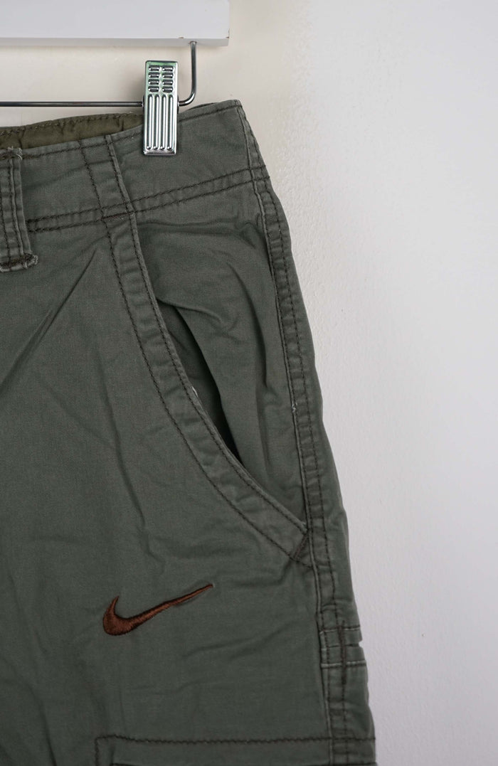VINTAGE REWORK CARGO SHORTS W30