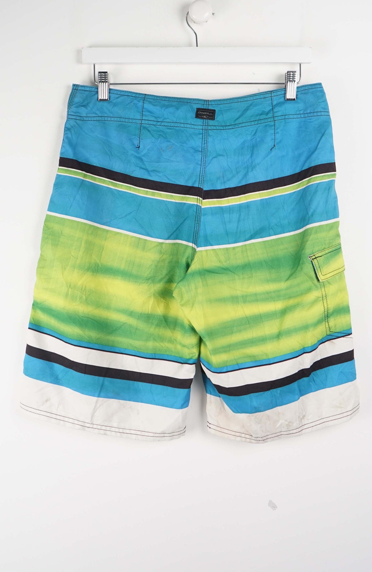 VINTAGE QUIKSILVER BOARD SHORTS W33