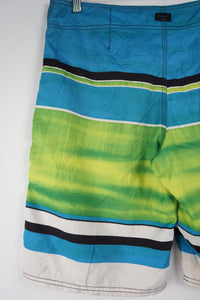 VINTAGE QUIKSILVER BOARD SHORTS W33