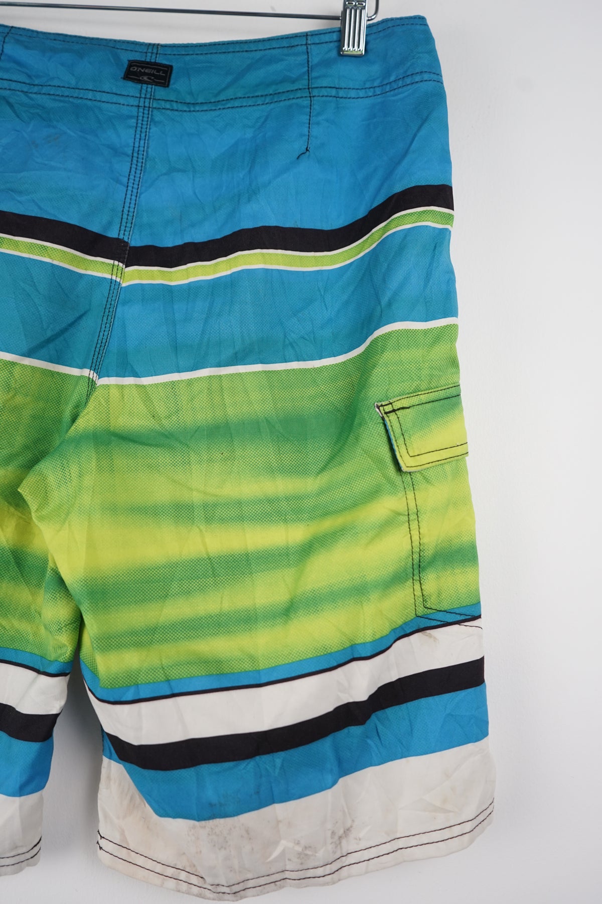 VINTAGE QUIKSILVER BOARD SHORTS W33