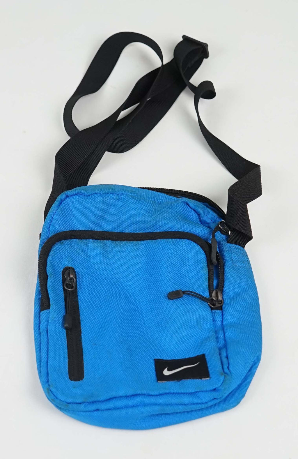 VINTAGE NIKE SHOULDER BAG