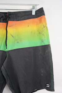 VINTAGE BILLABONG SHORTS W33